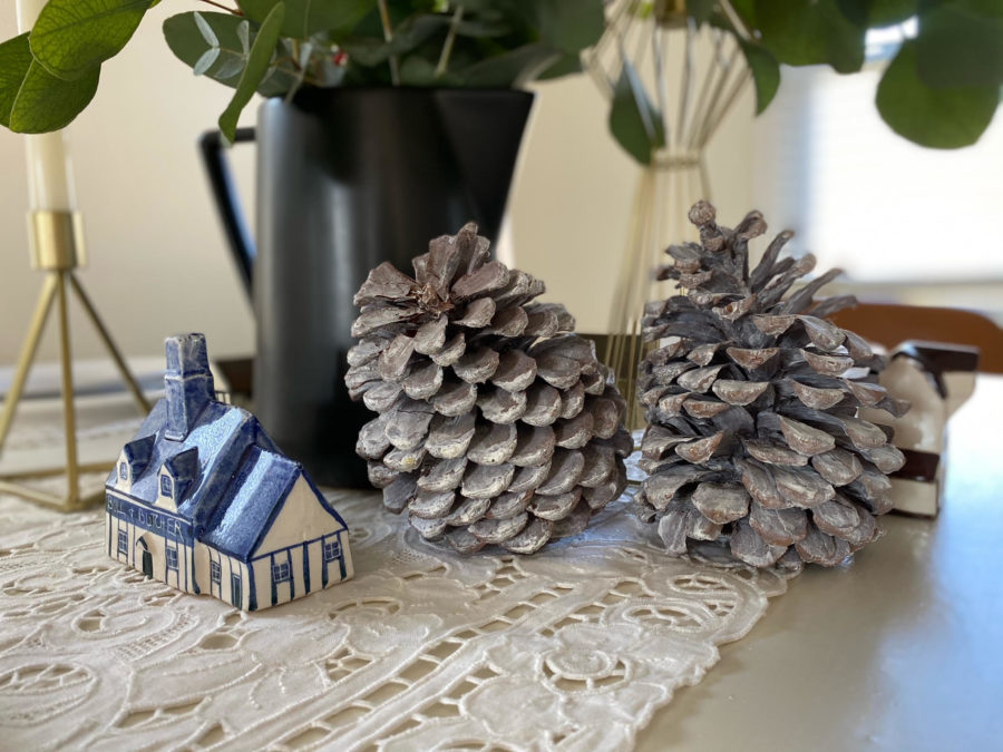 Holiday table decorations